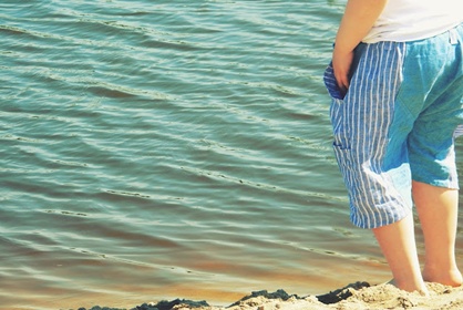 Herra KesäHessu ja rannan siivoaminen