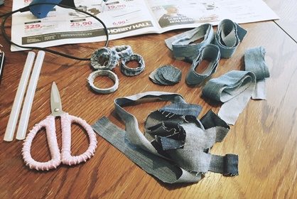 Servettipidikkeet farkkujen jämistä