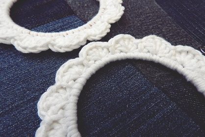 Vanhoista rannekoruista korvikset