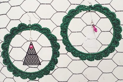 Jouluiset korvikset vanhoista rannerenkaista