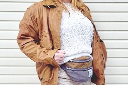 Esittelyssä kasariluvun nahkatakki