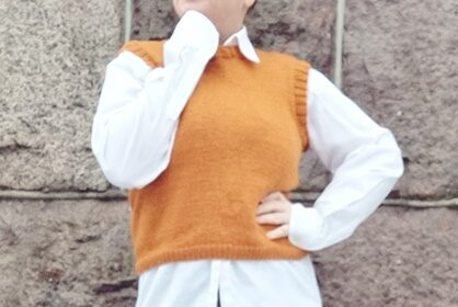 Neuleliivi ja pojan kauluspaita