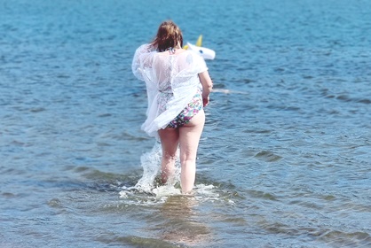 Pitsipöytäliina mukaan rannalle