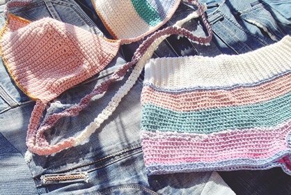 Virkattu shortsibikiniasu