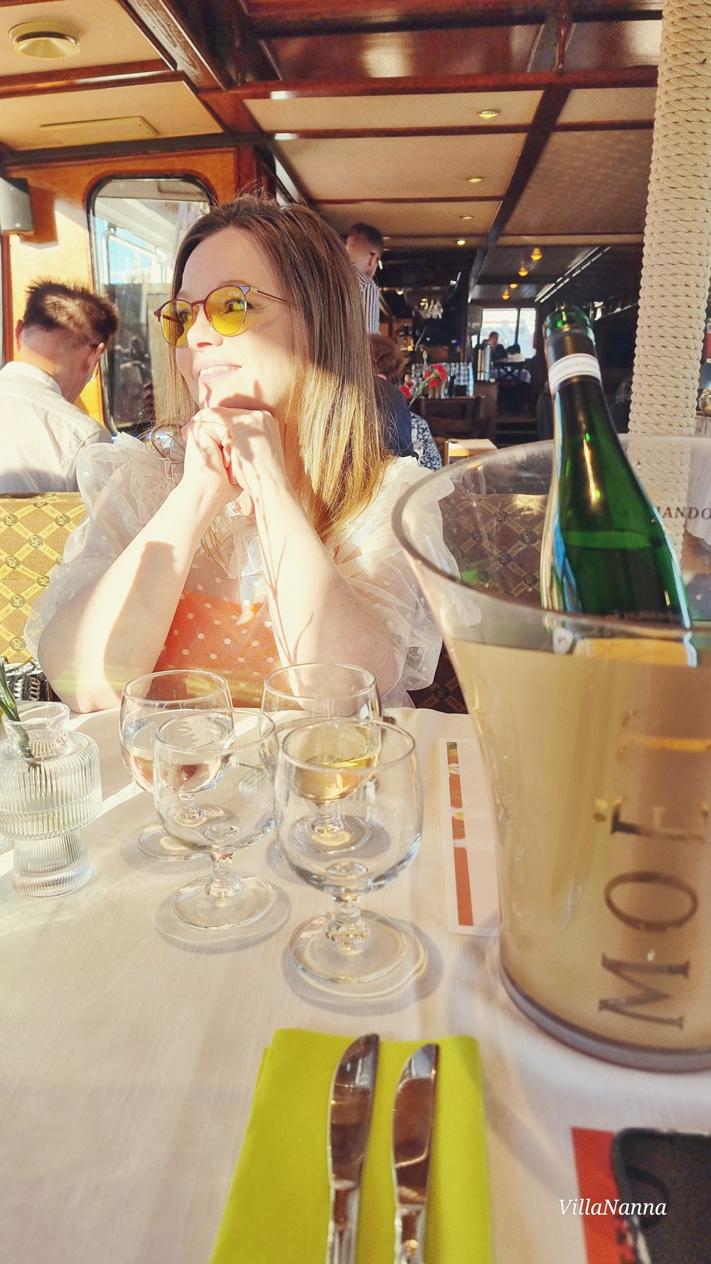 Juhannusaaton illallisristeily Suvisaaristossa