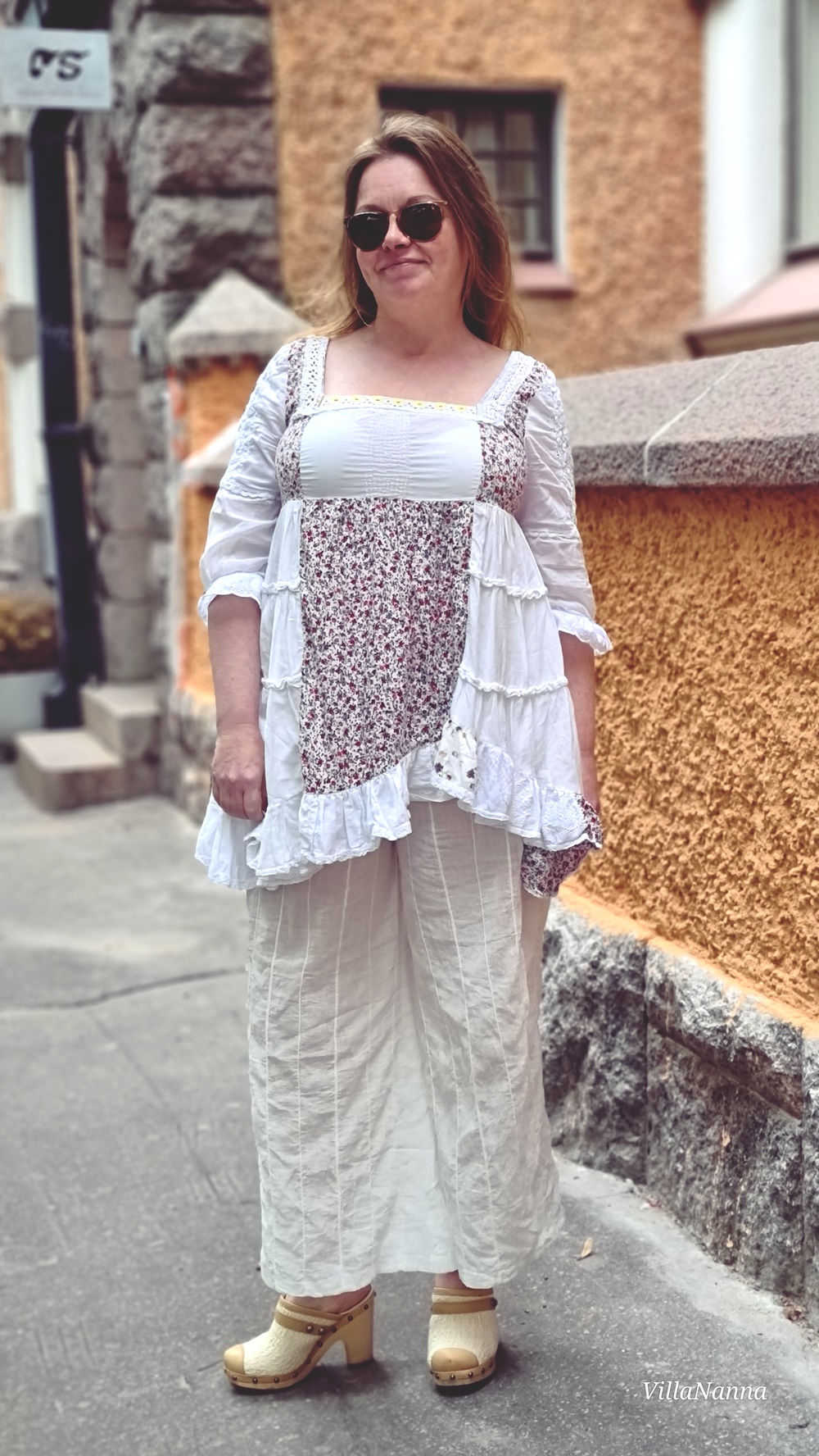 Ilmavat kesähousut Indiskan verhoista