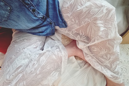 Pitsiverhot jalkaan ja menoksi