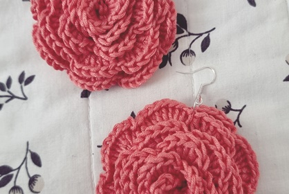 Virkattuja korviksia