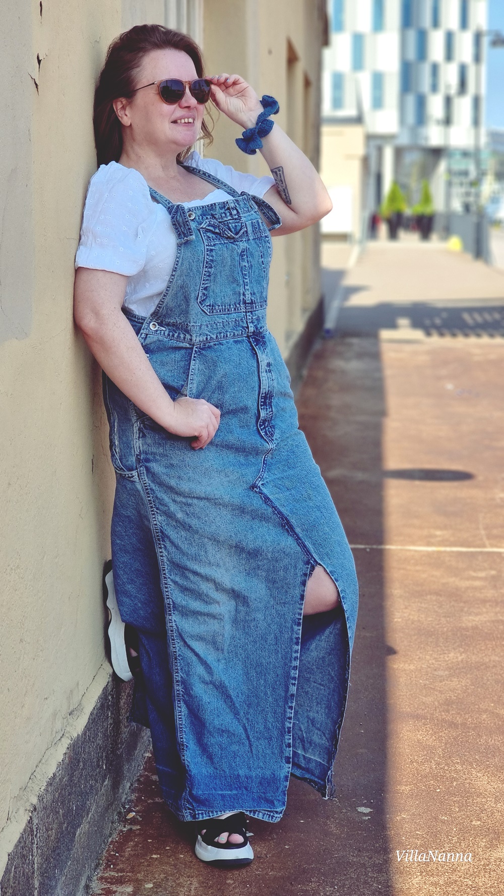 Vanhat farkut hameeksi, TAAS