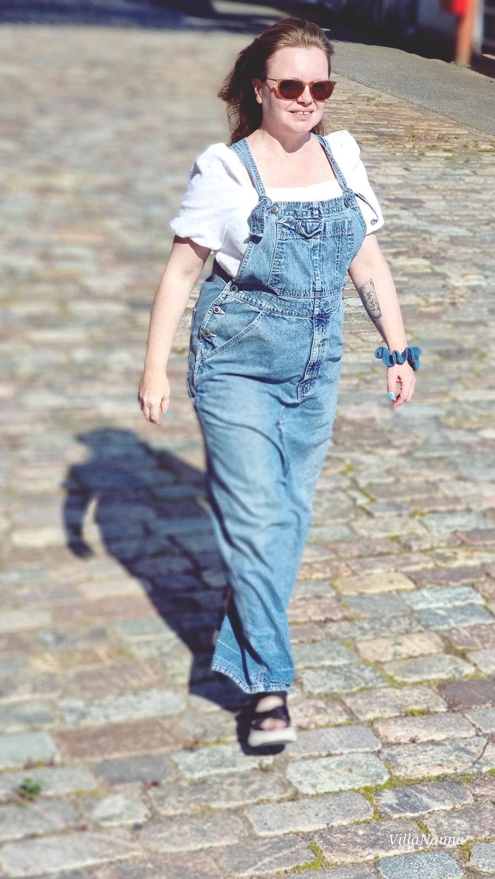 Vanhat farkut hameeksi, TAAS