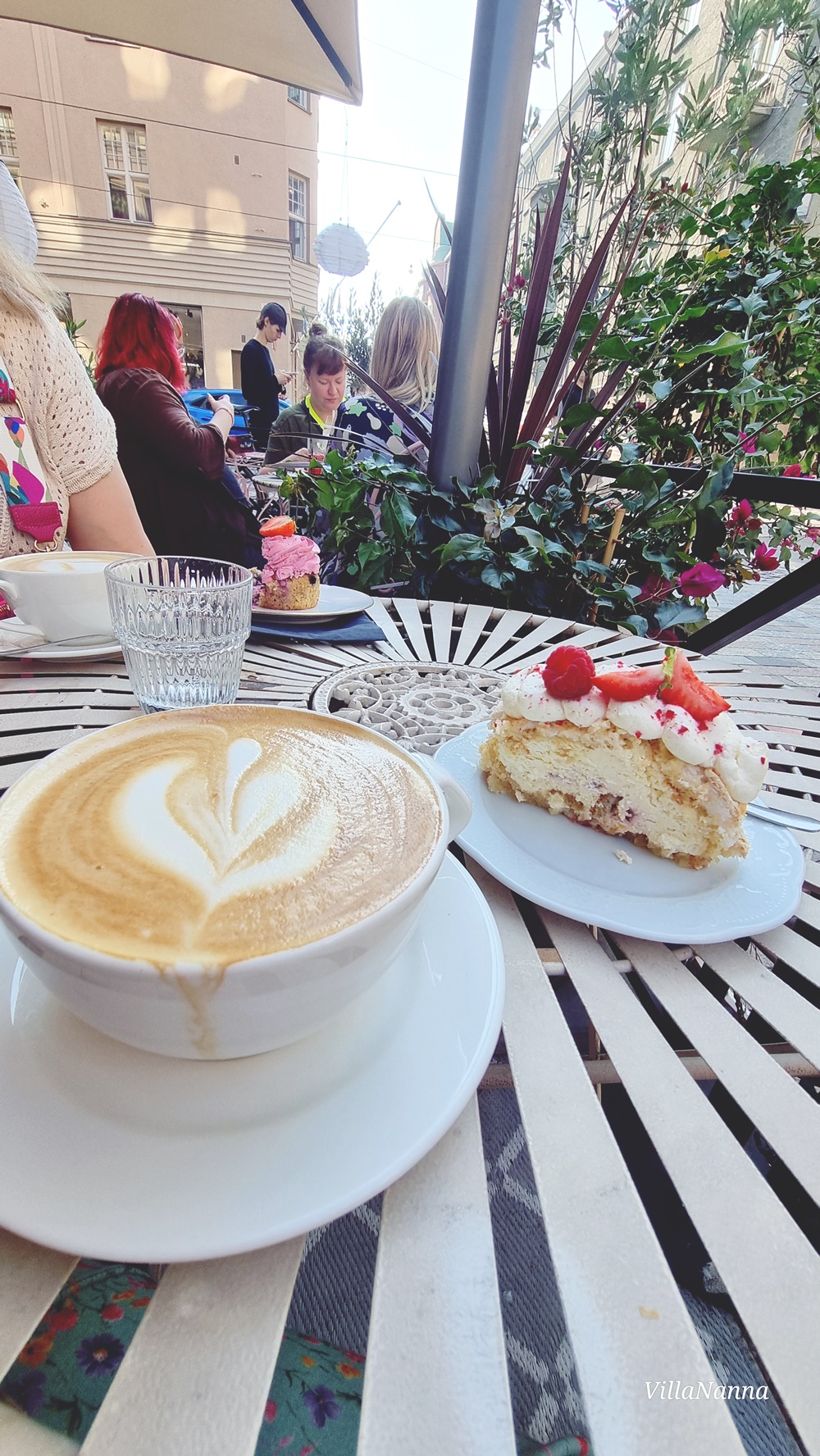 Upea aurinkoinen perjantai