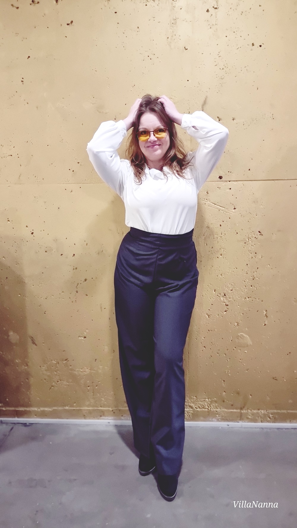 Liituraitaiset hääpäivähousut