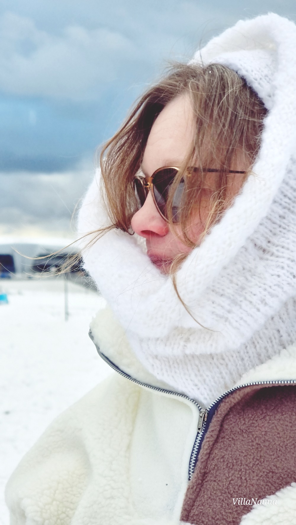 Hilkka ja kauluri jämäkeristä