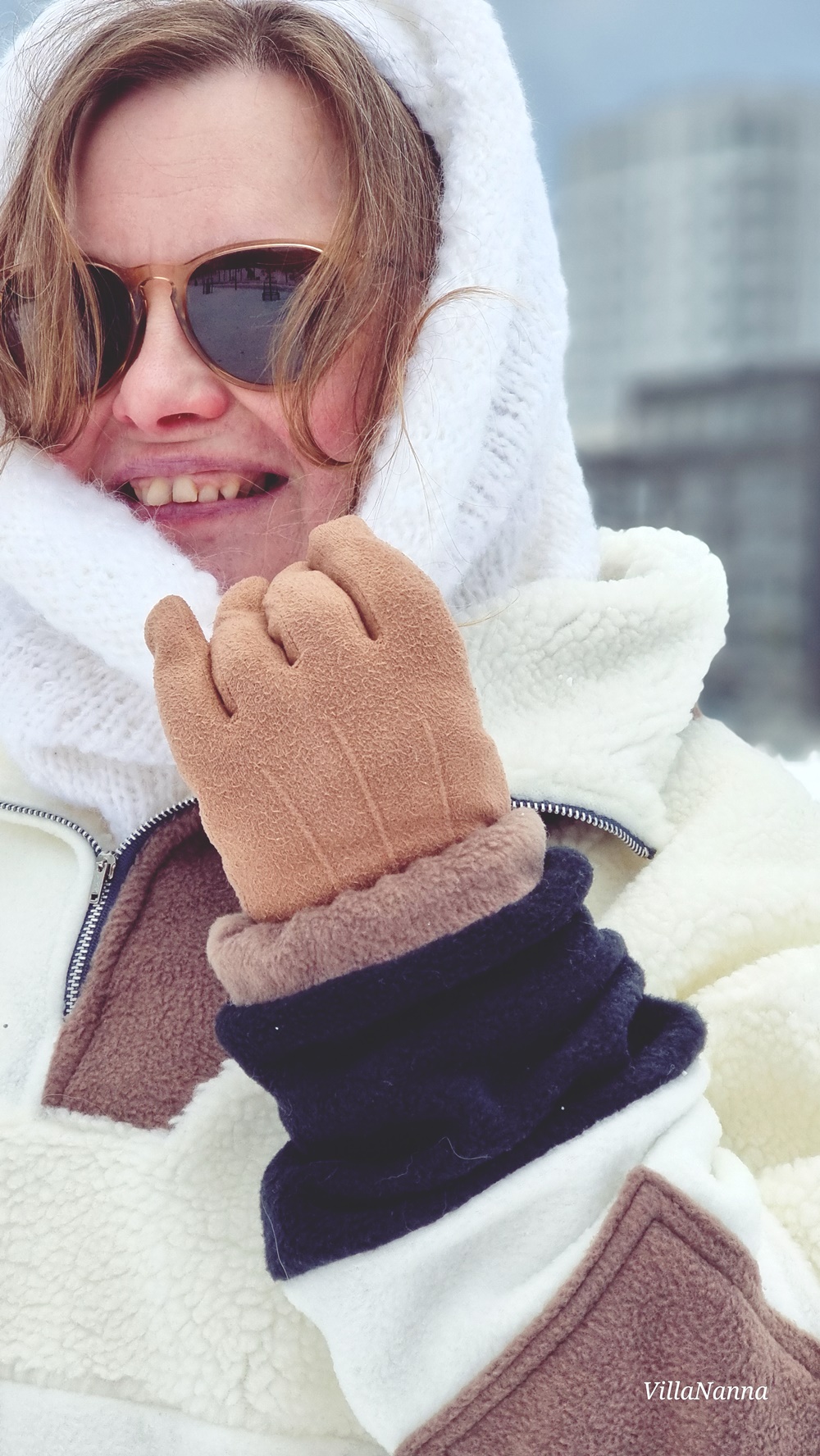 Hilkka ja kauluri jämäkeristä