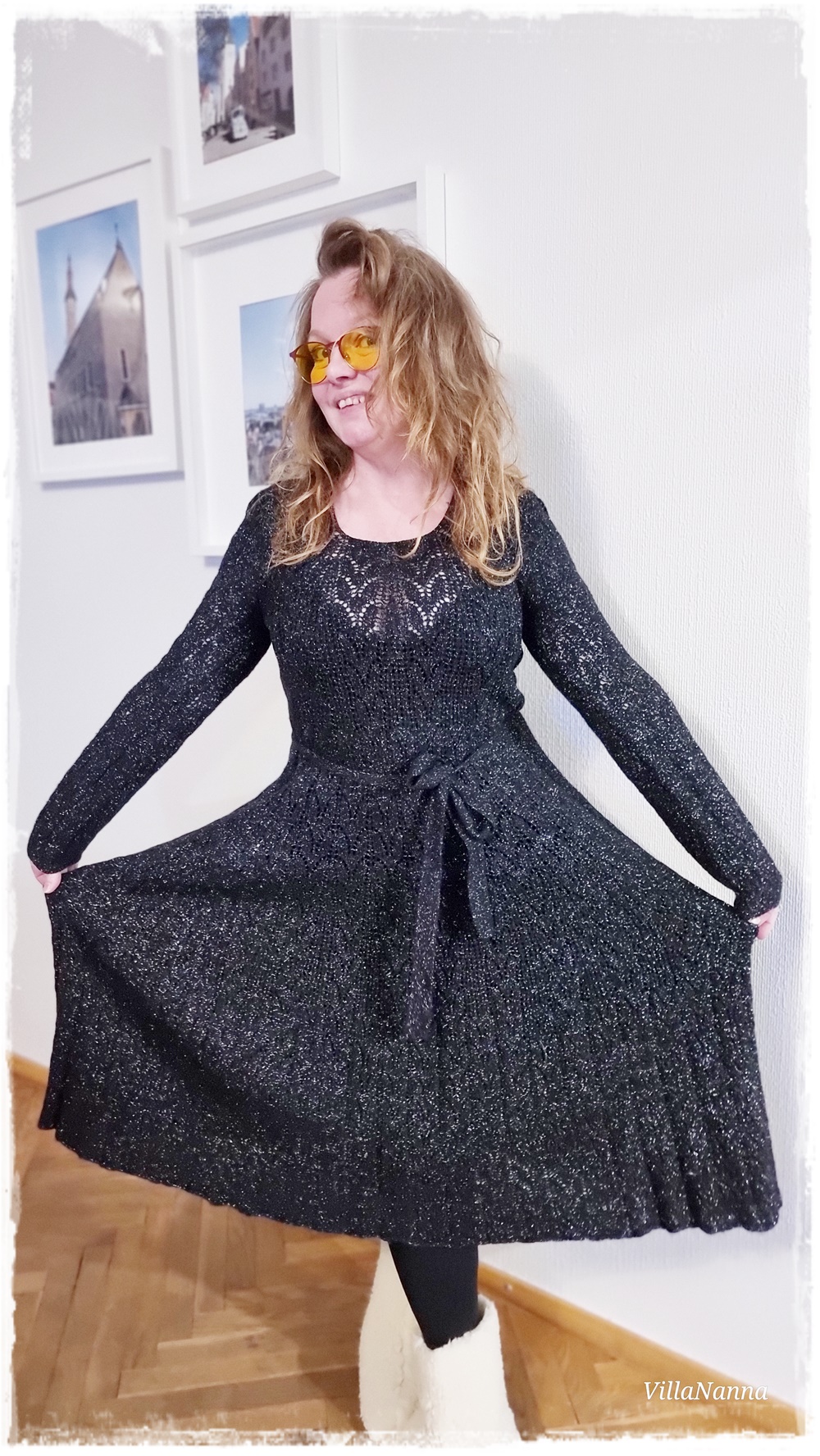 Hopeaa kimalteleva illallismekko