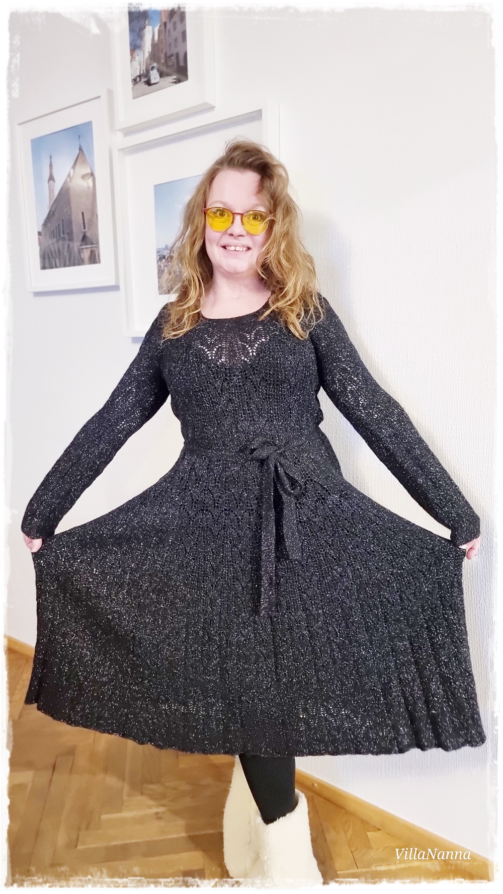 Hopeaa kimalteleva illallismekko