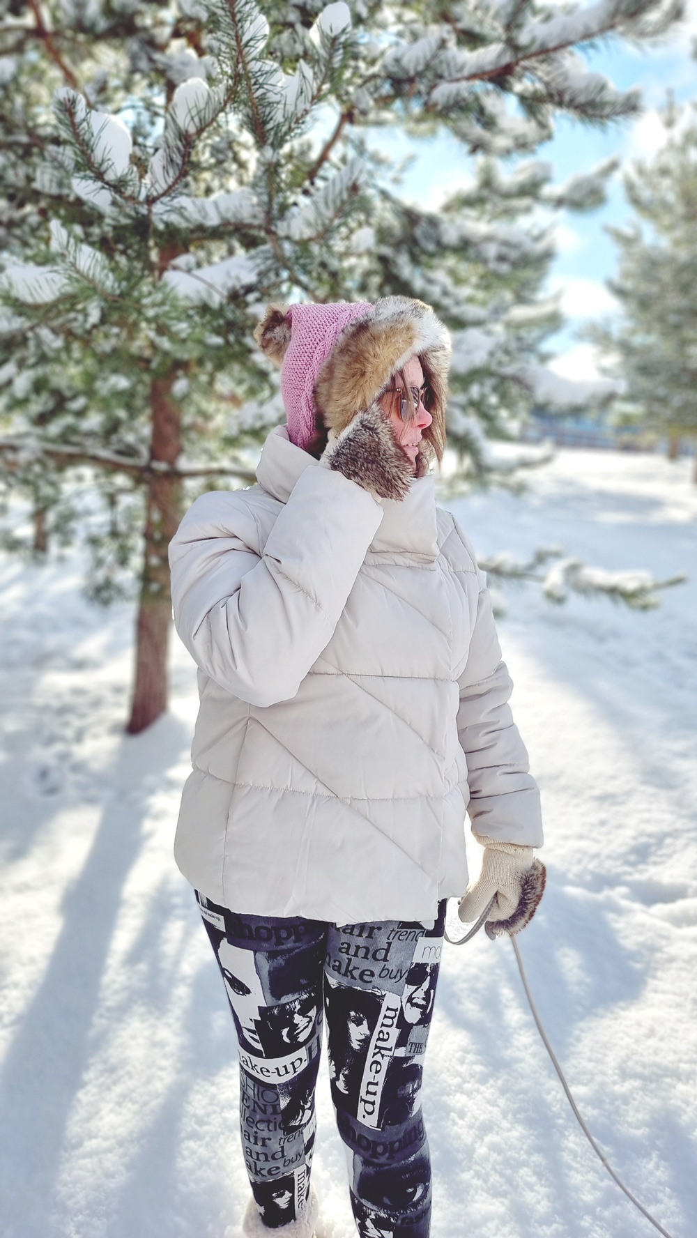 Neuleleggarit vaatekaappipäiväkirjan sivulla