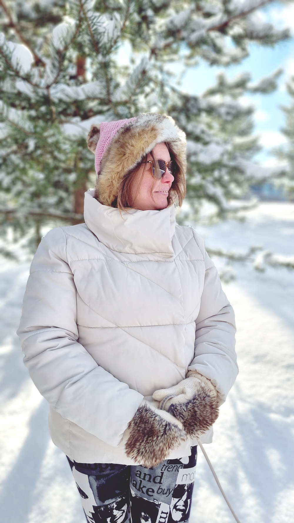 Neuleleggarit vaatekaappipäiväkirjan sivulla