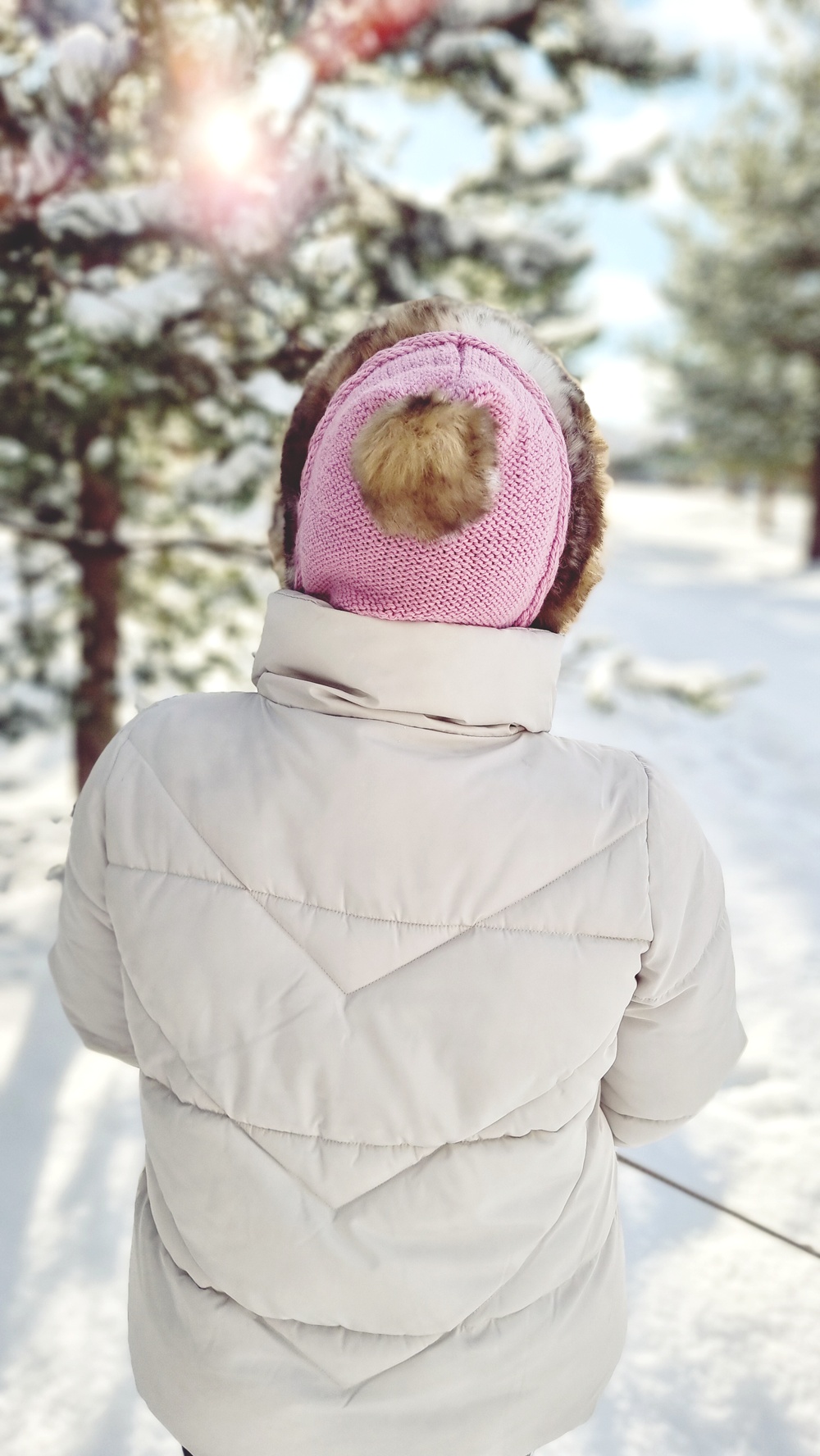 Neuleleggarit vaatekaappipäiväkirjan sivulla