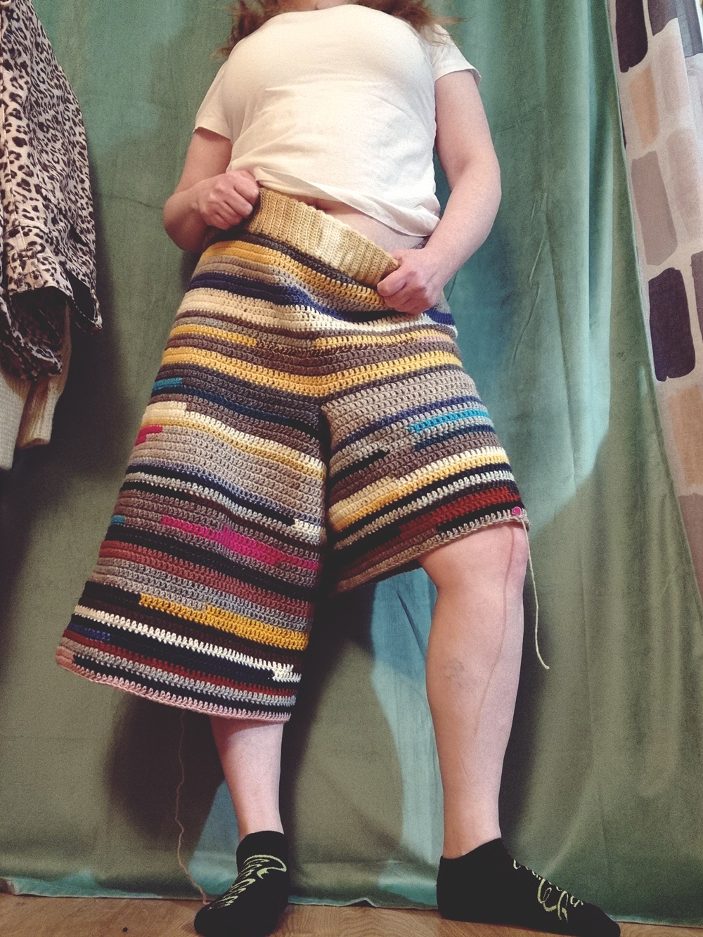 Näin syntyvät over size -villahousut jämälangoista