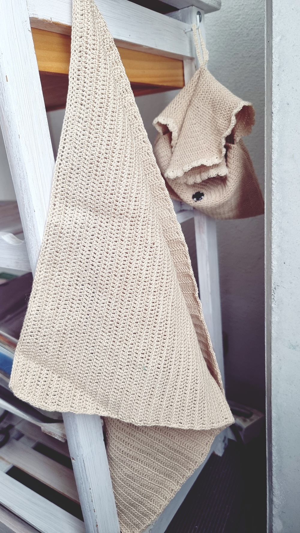 Virkatut tekstiilit joiden käyttötarkoitus on hämärän peitossa