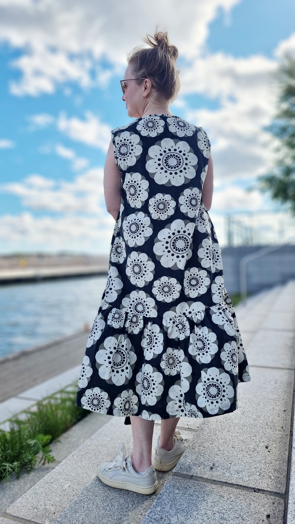 Vanhasta verhosta kesän näyttävin mekko
