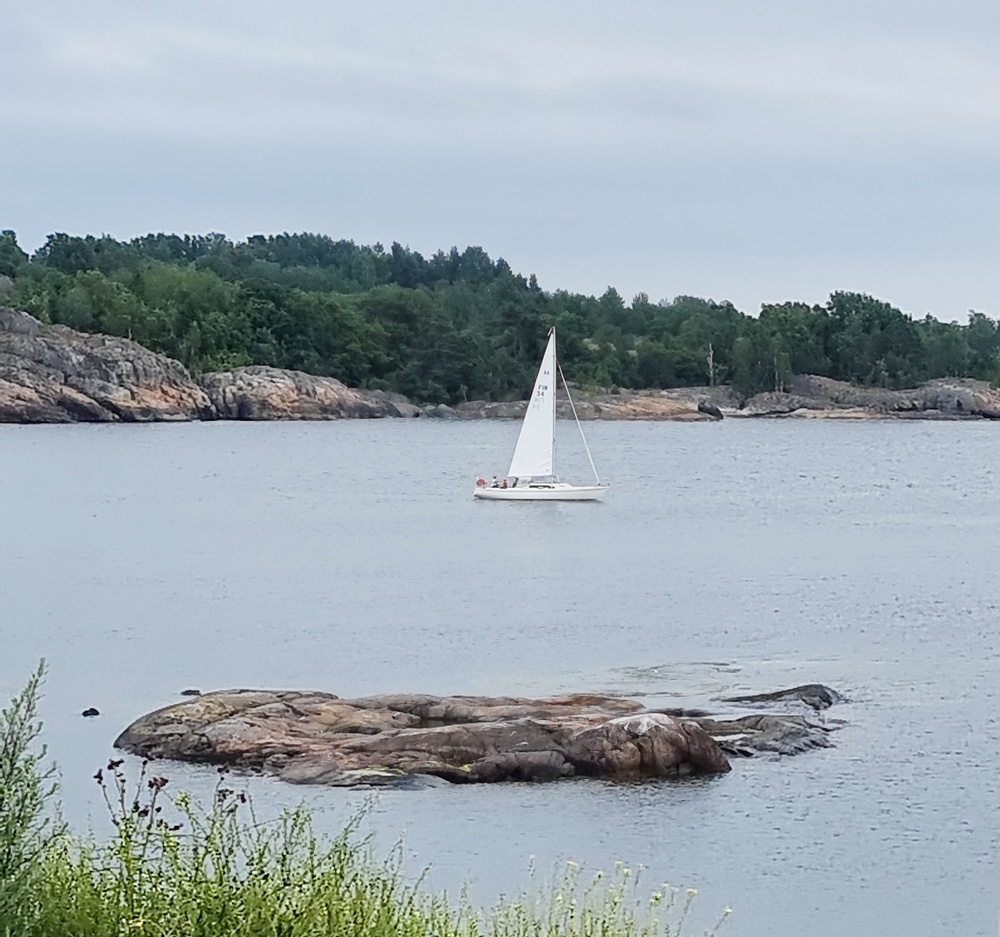 Ruoholahdesta vesibussilla Suomenlinnaan – kesän rennoin päiväretki