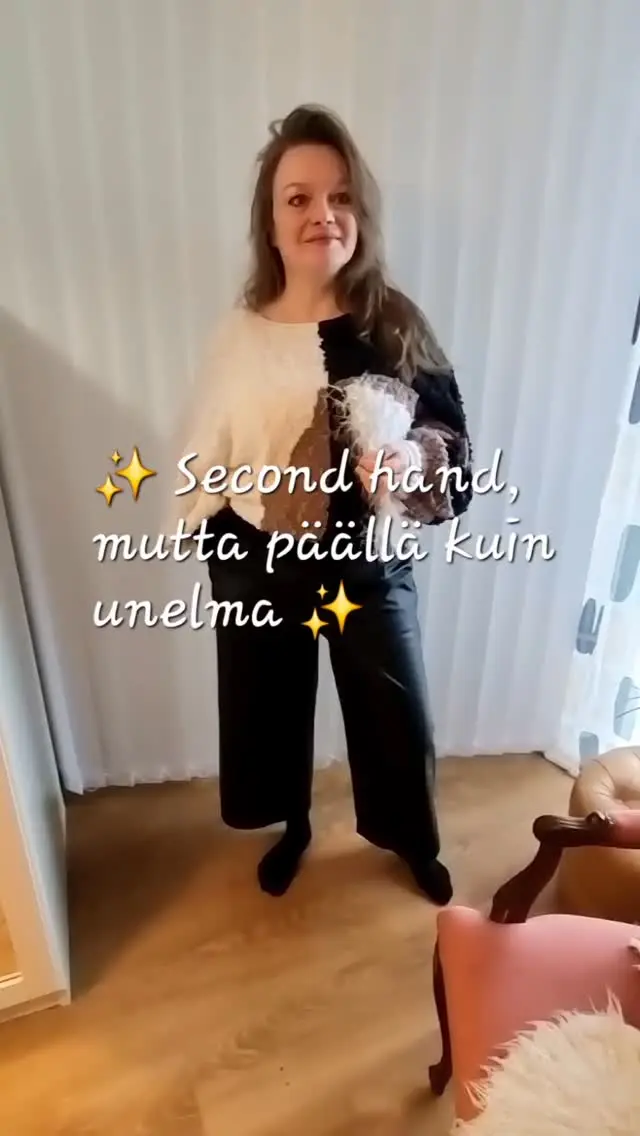 Tanssifiilis + lemppariasu = täydellinen yhdistelmä 🖤🤍🤎

Tämä upea paita löytyi UFFilta ja on ihan mun go-to, kun haluan jotain näyttävää mutta kevyttä. 
Keinonahkapökät taas Fidasta, parhaat löydöt syntyy oikeasti kirppareilla.

Rakastan sitä, miten second hand -vaatteet tuo asuihin ihan oman tarinan ✨

Kumpi sä oot – kirppislöytöjen metsästäjä vai enemmän uutena ostaja? 💬

#secondhandstyle #kirppislöytö #ufflöytö #fidalöytö #outfitinspo