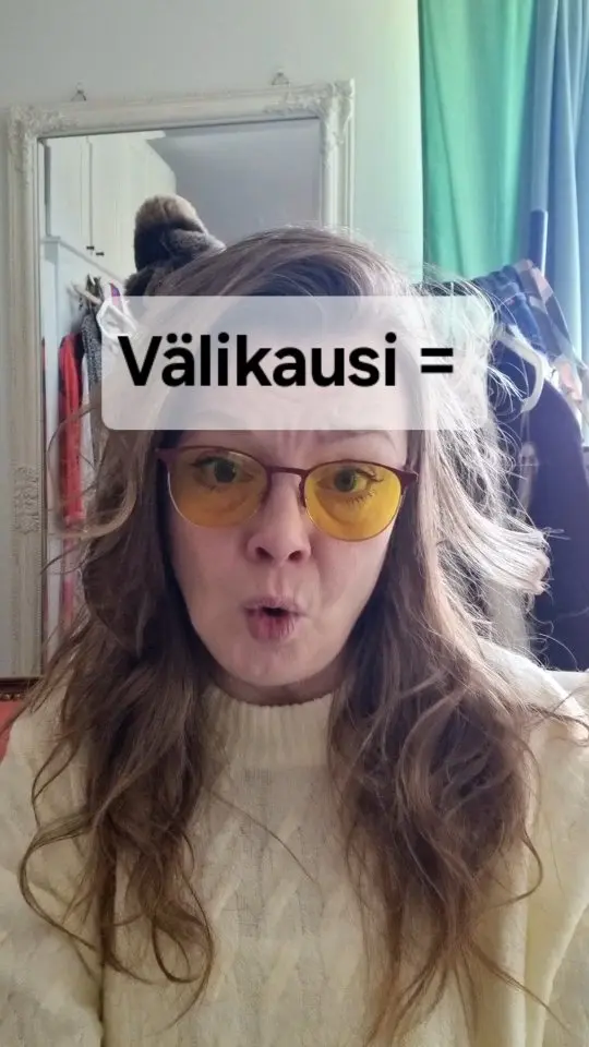Välikausi. Voiko olla mitään ärsyttävämpää? 😅

Sano suoraan, ärsyttääkö sua tää yhtä paljon kuin mua? 👇

#välikausi #arkifiilis #rehellisesti #suomifi #igvideo