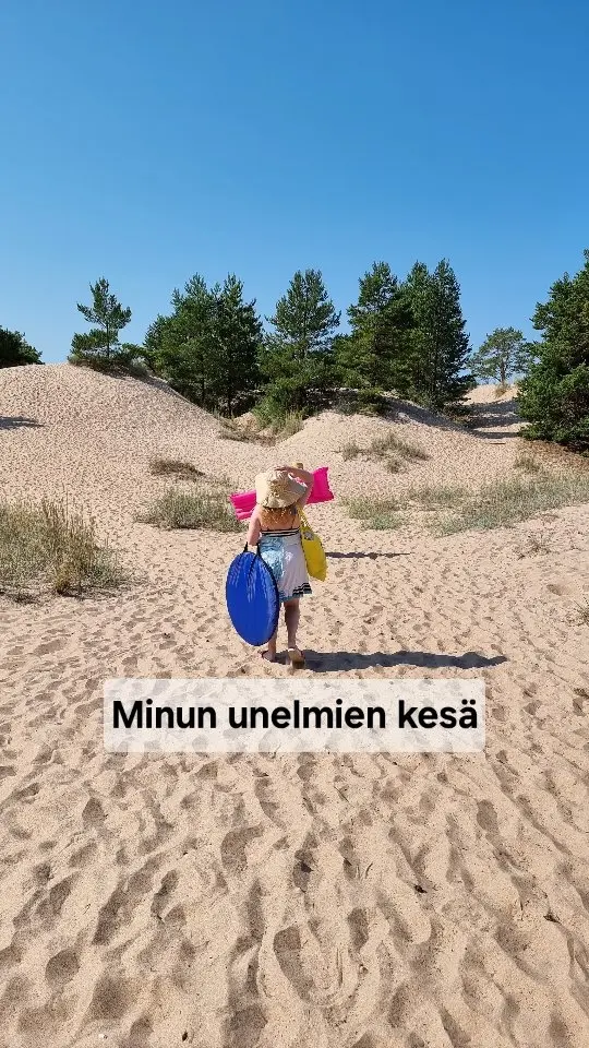 Jos saisin kirjoittaa oman kesäni käsikirjoituksen… 
se näyttäisi tältä ✨

Kerro kommenteissa, miltä sun unelmakesä näyttää? ☀️

#unelmienkesä #kesätouveet #kesä