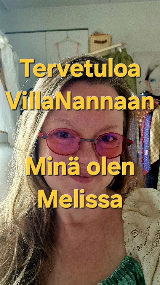 Tervetuloa VillaNannaan!

Nimeni on Melissa ja olen elämäntapahihhuli, joka rakastaa vaatteita.

Tällä tilillä kierretään kirppareita, luodaan asuja, tehdään ja tuunataan vaatteita ja kodin tekstiilejä. Eletään arjessa, retkeillään ja matkustellaan.

Kerro kommenttikentässä itsestäsi ja tutustutaan näin.

Jos et vielä seuraa ja tällainen kontentti kiinnostaa, niin ota tili seurantaan!

#villananna #esittelyreels  #vaaterakkaus #käsityö #tuunaus