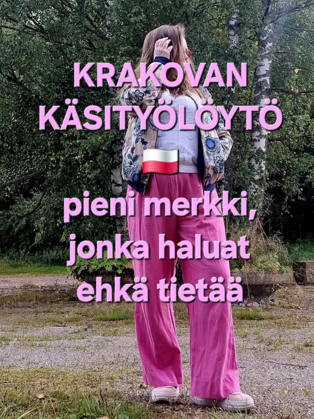 Krakovan käsityölöytö, jonka osoite kannattaa laittaa talteen. 🇵🇱🧵

Yksi parhaista asioista Krakovassa on minusta se, että kaupungista voi edelleen löytää pieniä, persoonallisia tekijöitä ketjuliikkeiden sijaan.

Tämän kukallisen bomberin löysin GawKasta Podgórzesta. Ja tässä on se asia, josta erityisesti pidän: GawKan myymälän yhteydessä on ompelimo. Kun kävin siellä, käsityö oli siis ihan konkreettisesti läsnä samassa paikassa, jossa tuotteita myydään.

Tällaisia tuliaisia minä haluan matkoiltani. En tavaraa vain matkamuiston vuoksi, vaan jotain, joka päätyy osaksi omaa vaatekaappiani ja jolla on tarina vielä vuosienkin päästä.

📍 GawKa
ul. Bolesława Limanowskiego 4
Kraków, Podgórze, Puola

Ja tämän päivän asussa tarinoita riittää muutenkin. 🩷 Pinkit pellavahousut ovat second hand -löytö Second Friendistä Kalasatamasta ja valkoinen Anne Linnonmaan neuletoppi löytyi vuosia sitten Kierrätyskeskuksen ilmaisosastolta.

Käsityötä Krakovasta, second handia Helsingistä ja yksi ilmaisosaston aarre.

Tallenna postaus, jos Krakova on matkasuunnitelmissasi ja kerro: etsitkö sinäkin matkoilla mieluummin paikallisia tekijöitä kuin ketjuliikkeitä?

#krakova #krakow #podgorze #polishdesign #käsityö 

Tämä bomber on GawKa
ja se on käsityötä Krakovasta 🧵

GawKan myymälän yhteydessä on ompelimo. Juuri se tekee paikasta minusta erityisen, käsityö ei ole täällä vain kaunis sana, vaan vaatteita todella valmistetaan Krakovassa.

Laita osoite talteen 📍

GawKa
ul. Bolesława Limanowskiego 4
Kraków,  Podgórze

Jos etsit Krakovasta paikallista designia ja käsityötä ketjuliikkeiden sijaan, tämä osoite kannattaa napata talteen.

Kuviollinen kangas tekee bomberista kiinnostavan joka suunnasta. Tämä on juuri sellainen matkamuisto, jota minä haluan: jotain, jota myös oikeasti käytän.

Valkoinen Anne Linnonmaan neuletoppi löytyi Kierrätyskeskuksen ilmaisosastolta. Pinkit pellavahousut ovat Second Friend Kalasatamasta. Uutta ei tarvittu tähänkään asuun.