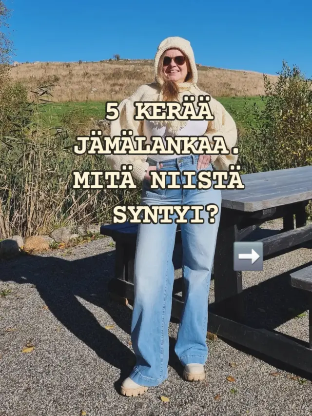 Viisi kerää jämälankaa ja nolla ohjetta. 😄

Novitan Isoveli-lankoja oli jäänyt eri töistä, joten päätin vain alkaa neuloa. Sovitin välillä, jatkoin taas ja lisäsin vähän sinne ja tänne. Lopulta jämälangoista syntyi tämä valtavilla ilmapallohihoilla ja hupulla varustettu bolero.

Minun täydellinen après-ski-vaatteeni. Nyt tarvitsen enää lunta ja matkan Zakopaneen. 😂

💾 Tallenna jämälankainspiraatioksi ja jaa kaverille, jonka lankavarasto kaipaisi vähän harvennusta.
Ja kerro: ovatko hihat juuri sopivat vai aivan liian överit? 😄

#jämälangoista #jämälankaprojekti #neulottubolero #neulominen #itseTehtyVaate

Iso huppu ja tietenkin valtavat ilmapallohihat.

Bolero syntyi Novitan Isoveli -jämälangoista.

Ohjetta ei ollut. Neuloin ja katsoin, mitä syntyy. 😄

Täydellinen après-ski-bolero. Puuttuu enää ski. Ja Zakopane. 😂